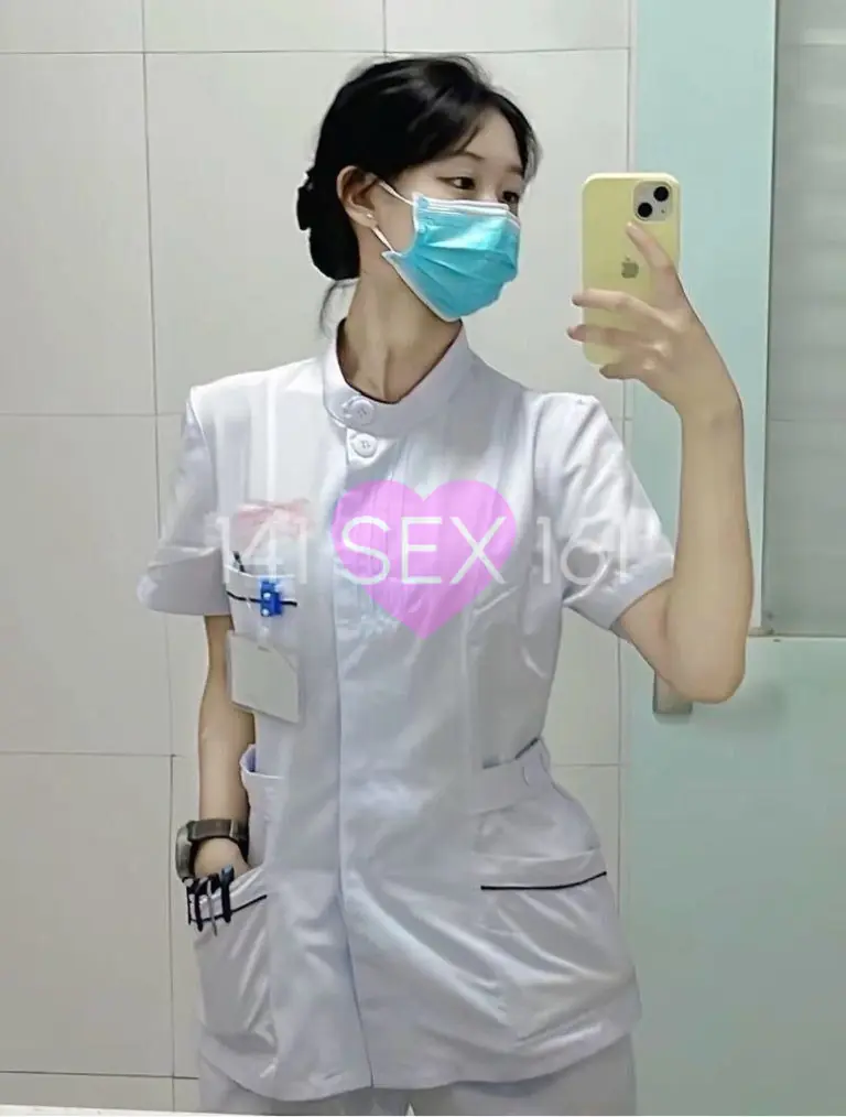 婴儿, 年龄: 18, 身高: 175