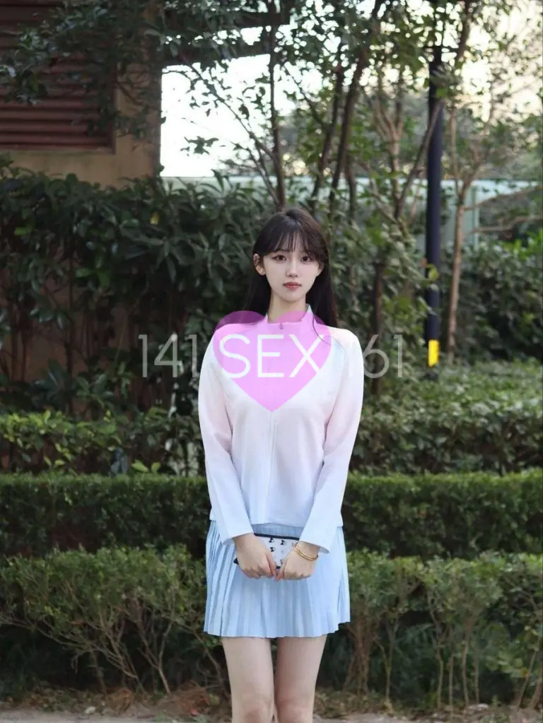 婴儿, 年龄: 18, 身高: 175