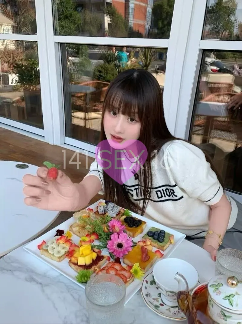 婴儿